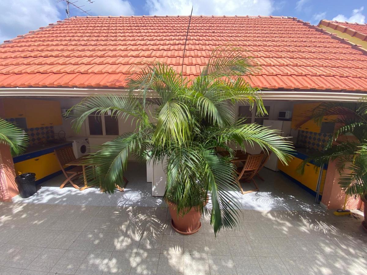 Residence Bel'Soleil Sainte-Anne Bagian luar foto