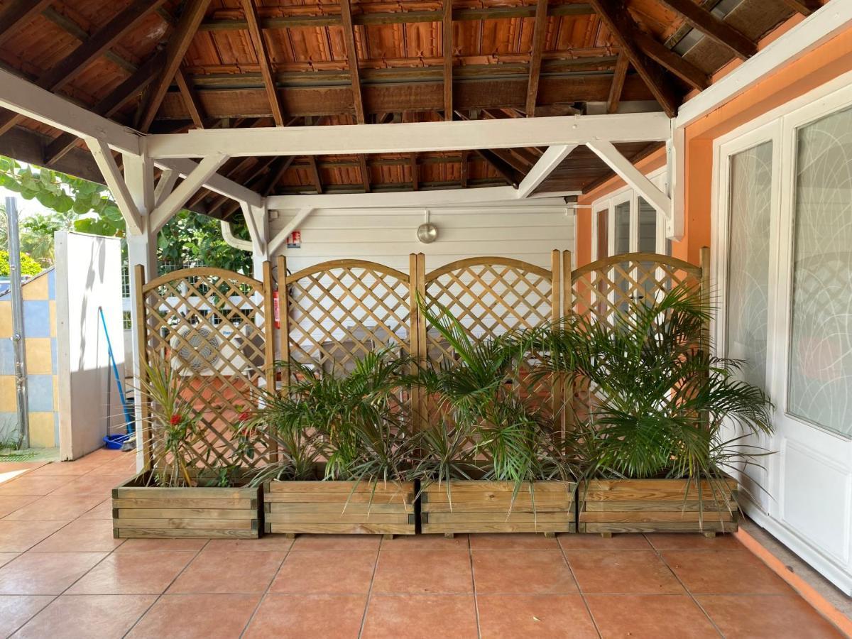 Residence Bel'Soleil Sainte-Anne Bagian luar foto